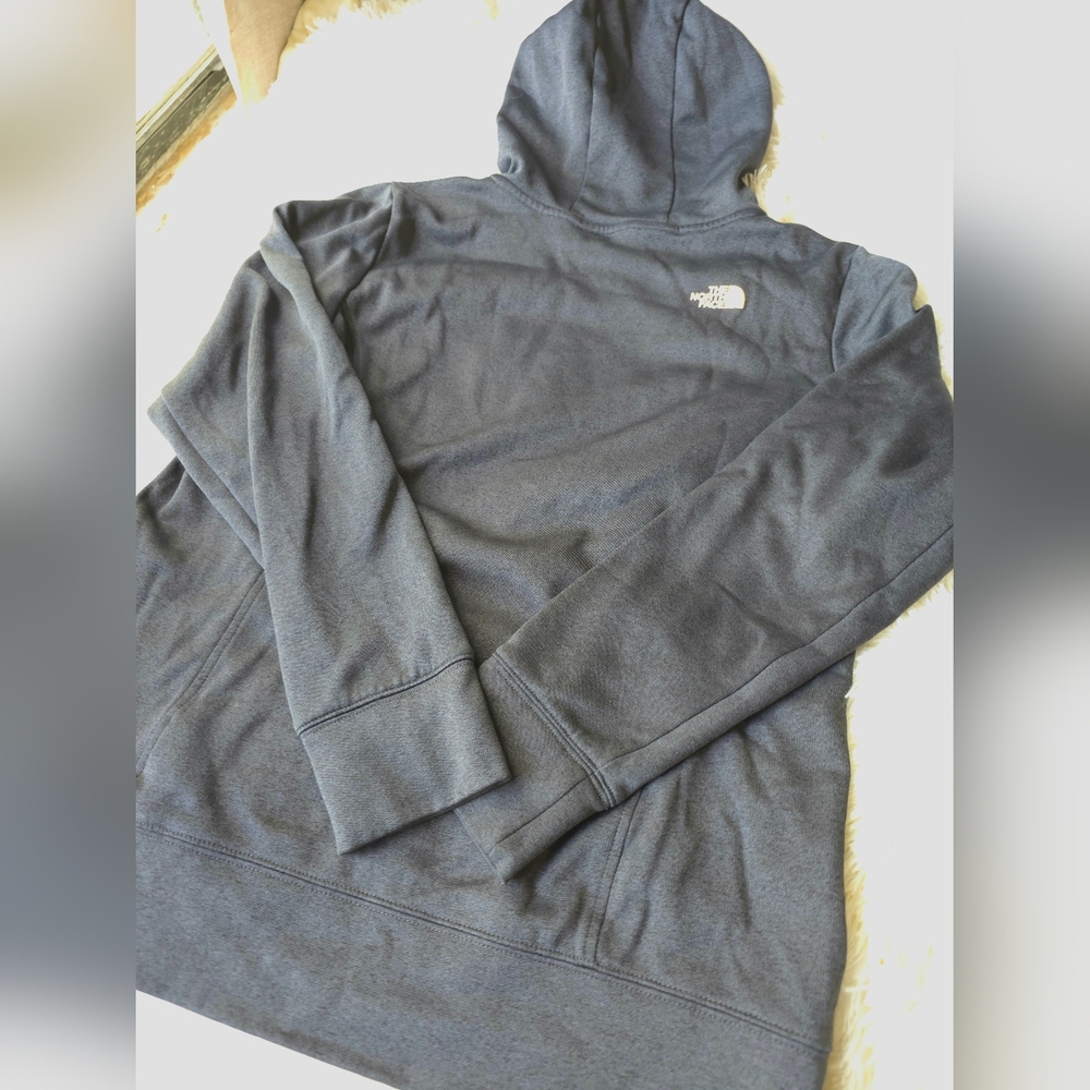 ❌ Sold The North Face Charcoal Hoodie with Vibrant Orange Interior - Picture 7 of 11